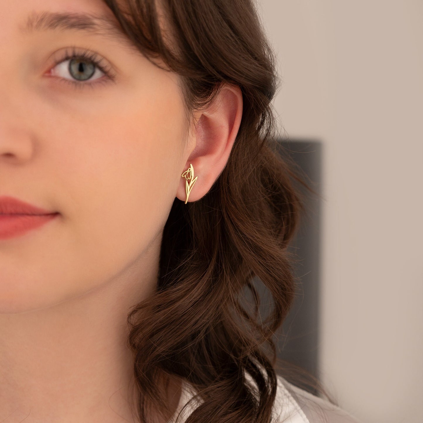 Gold Birth Flower Earrings - Birthday Flower Stud Earrings - Dainty Birth Flower & Zodiac Earrings - Personalized Jewellery - Birthday Gift