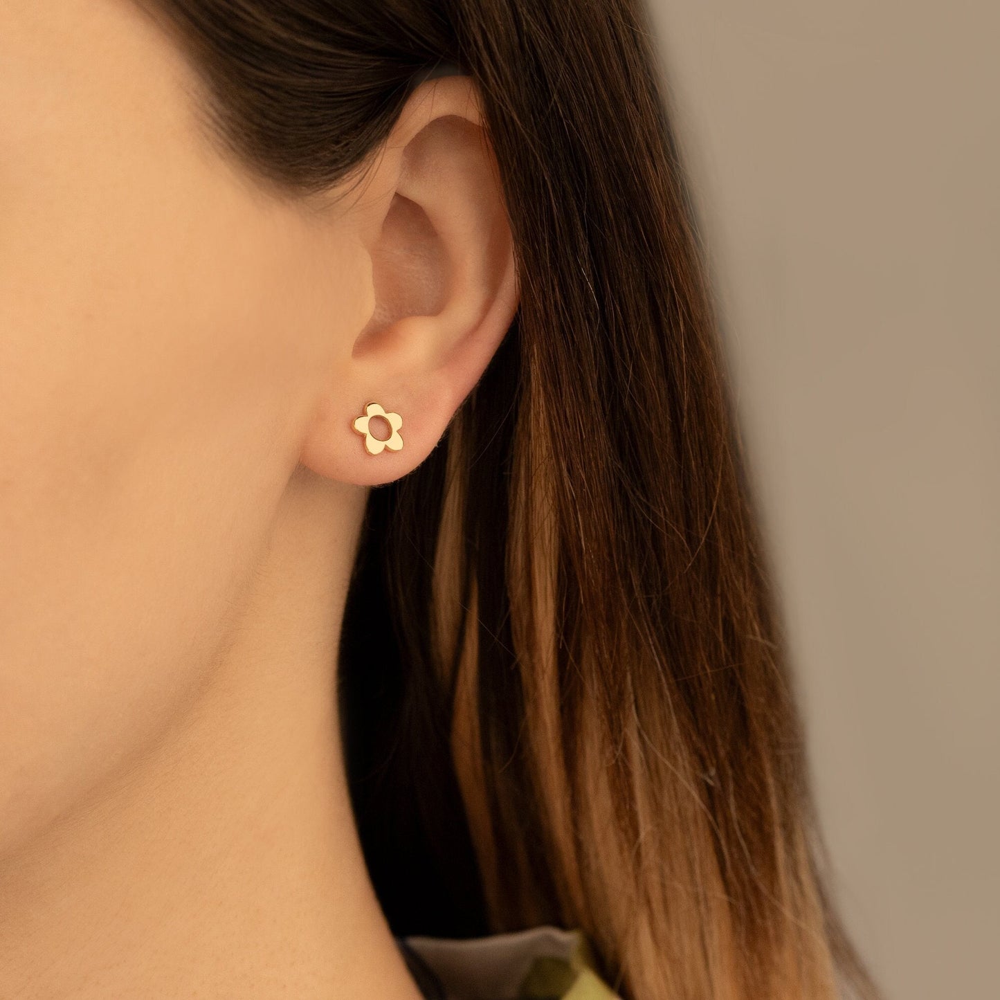 Gold Daisy Stud Earrings - Summer Jewellery - Handmade Hollow Out Flower Studs - Gift for Her - 925 Sterling Silver Dainty Luck Earrings