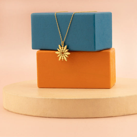 Unique Snowflake Necklace - Christmas Gift - Winter Necklace - Winter jewelry - Snow Necklace - Dainty Necklace - Gift for Her