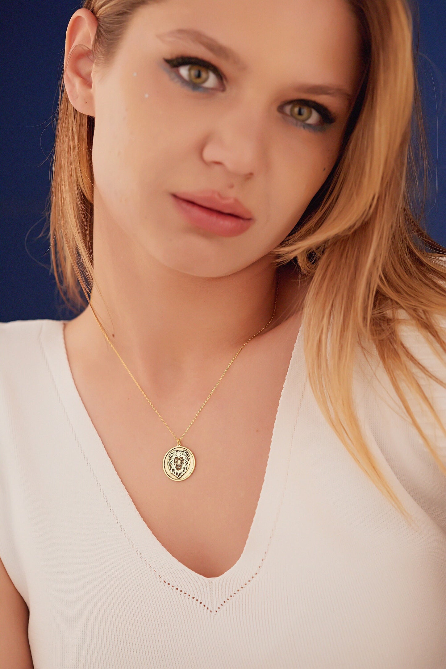 Lion Pendant Necklace - Christmas Gift - Lion Medallion Necklace - Roman Necklace - Lion King Necklace - Animal Lover Gift -  - Gift for Her