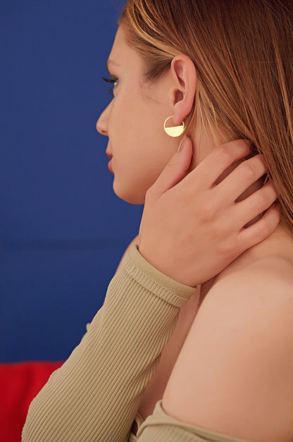 Modern Half Empty Earrings - Round Earrings - Circular Earring - Dainty Earrings - Modern Jewelry - Trending Earrings - Gift for Her