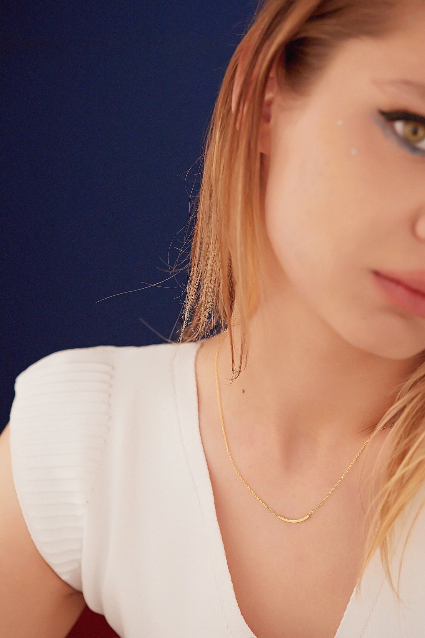 Thin Arch Necklace - Christmas Gift - Gift for Her - Gold Embowed Necklaces - Geometric Curved Bar Necklace for Women - Dainty Necklace