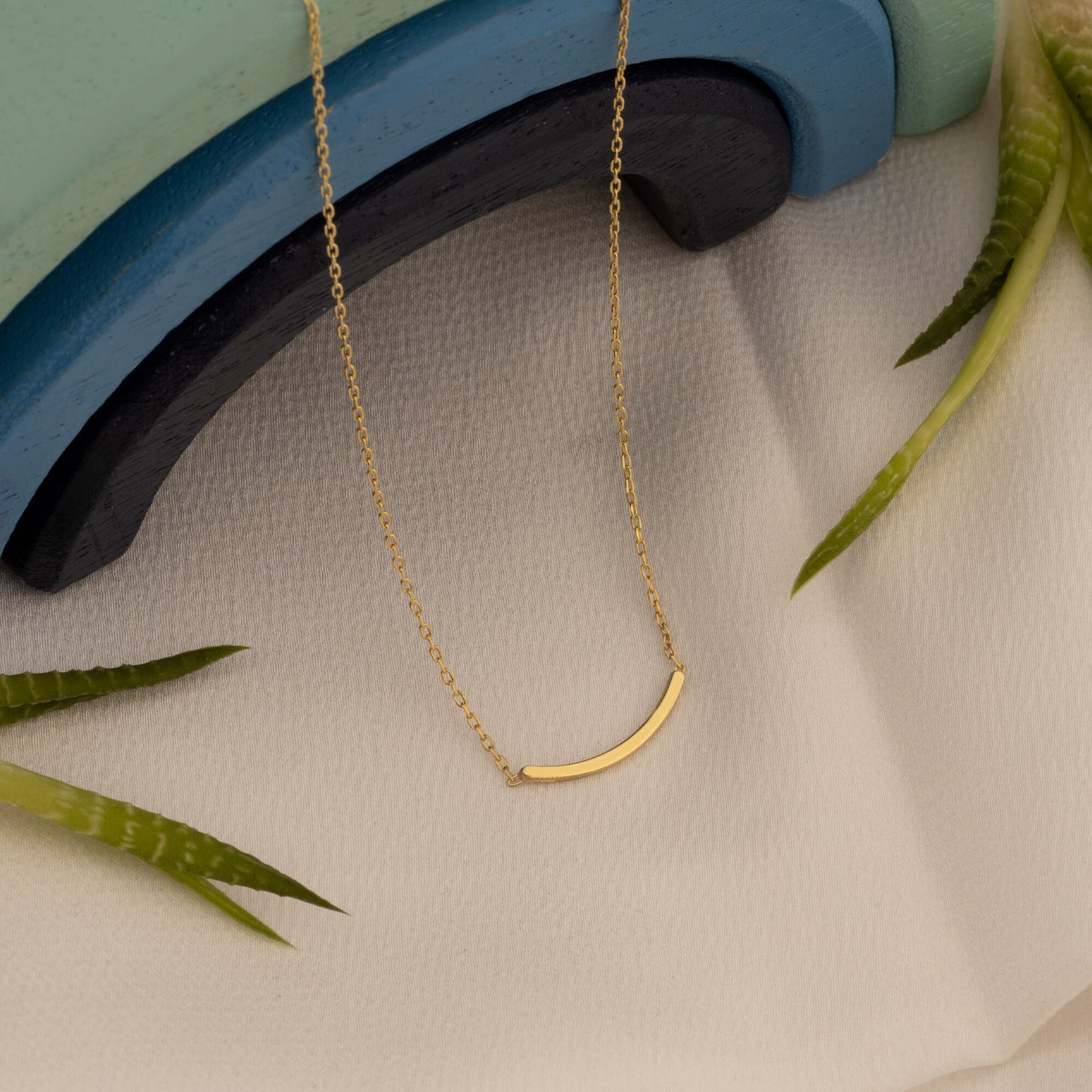 Thin Arch Necklace - Christmas Gift - Gift for Her - Gold Embowed Necklaces - Geometric Curved Bar Necklace for Women - Dainty Necklace